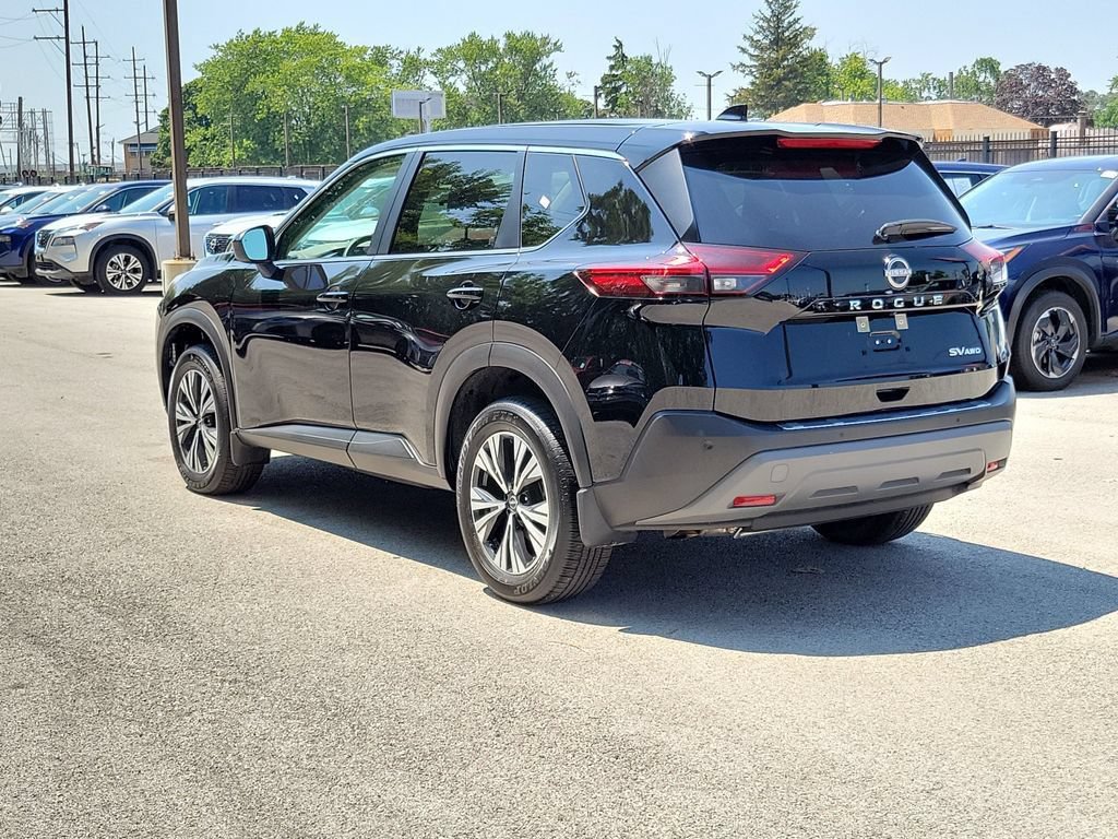 Used 2023 Nissan Rogue SV AWD/4WD image 3