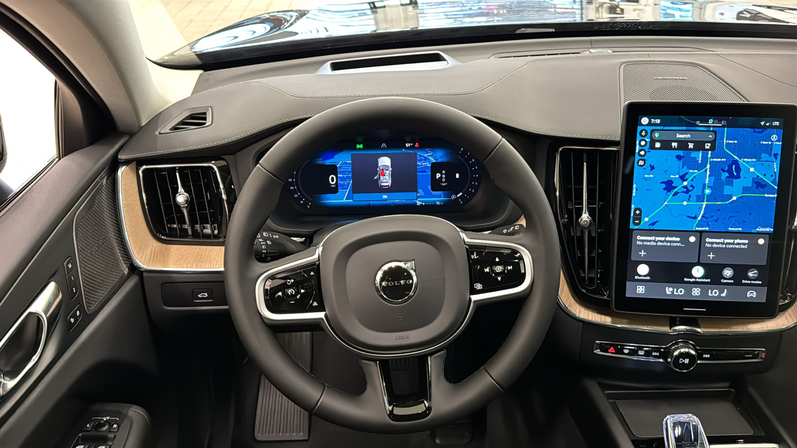 New 2026 Volvo XC60 B5 Ultra w/ Protection Package Premier AWD/4WD image 12