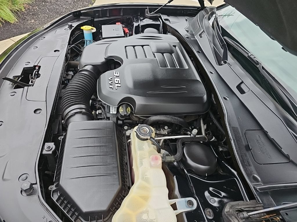 Certified 2020 Dodge Charger SXT w/ Blacktop Package AWD/4WD image 40