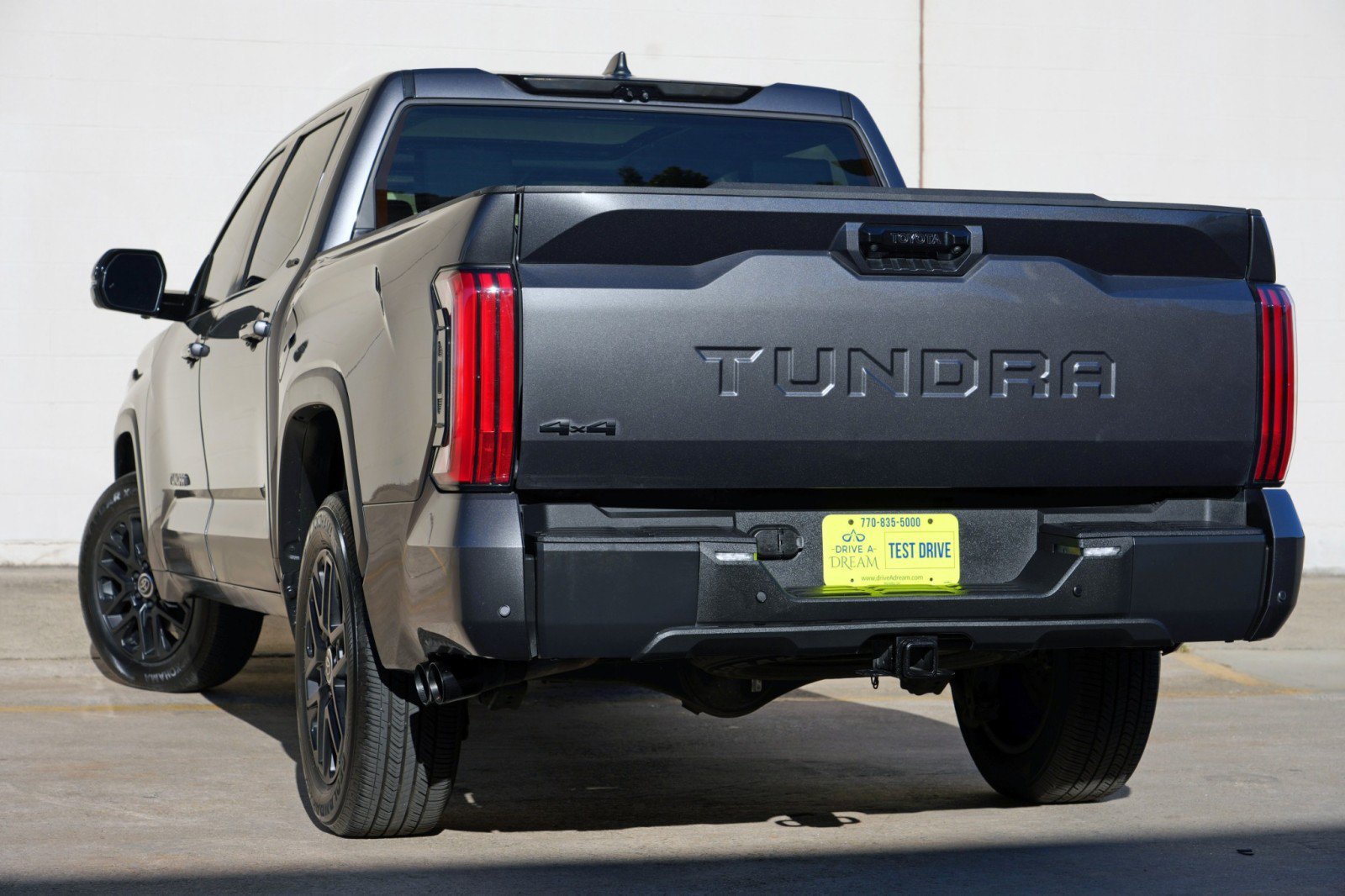 Used 2024 Toyota Tundra Limited AWD/4WD image 6