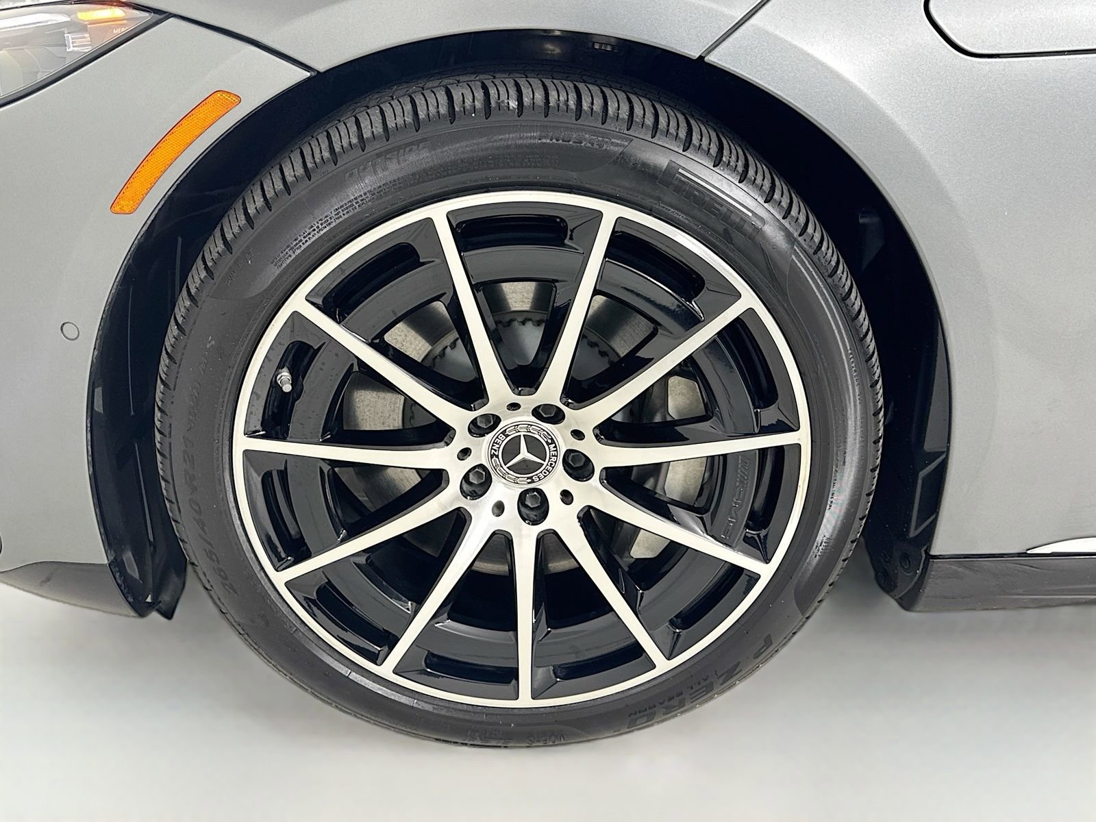 Used 2022 Mercedes-Benz EQS 580 4MATIC Sedan image 9