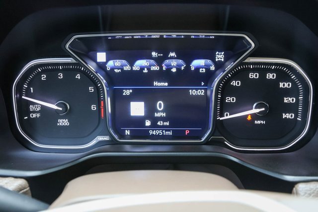 Used 2021 GMC Yukon Denali w/ Denali Premium Package image 39