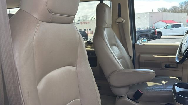 Used 2013 Ford E-150 and Econoline 150 XLT w/ XLT Premium Pkg image 27