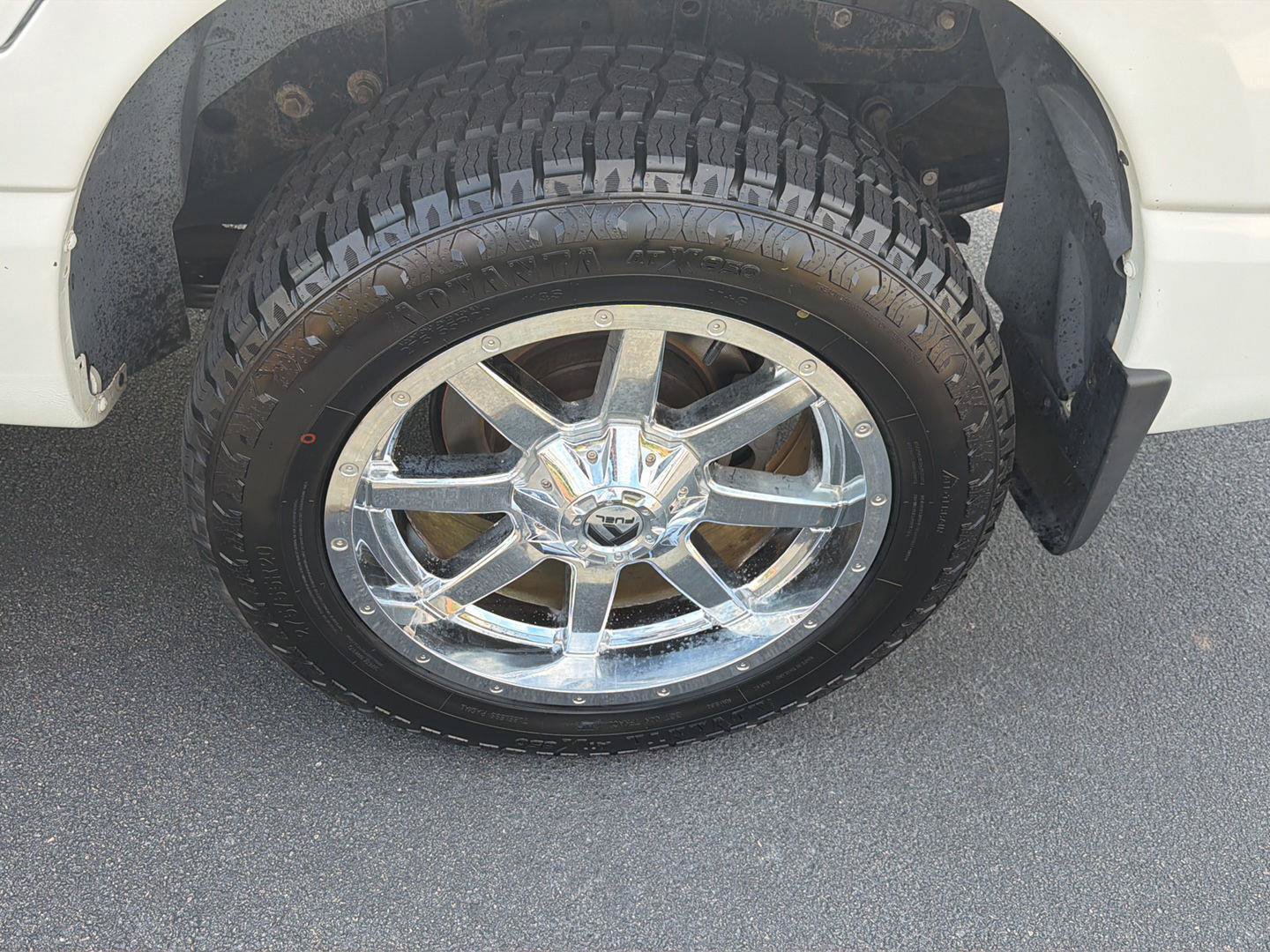 Used 2017 Nissan Titan SV AWD/4WD image 35