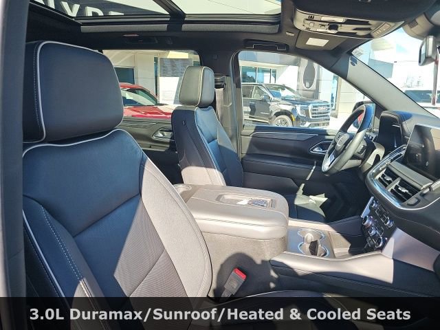 Used 2023 GMC Yukon XL SLT w/ SLT Premium Package image 39