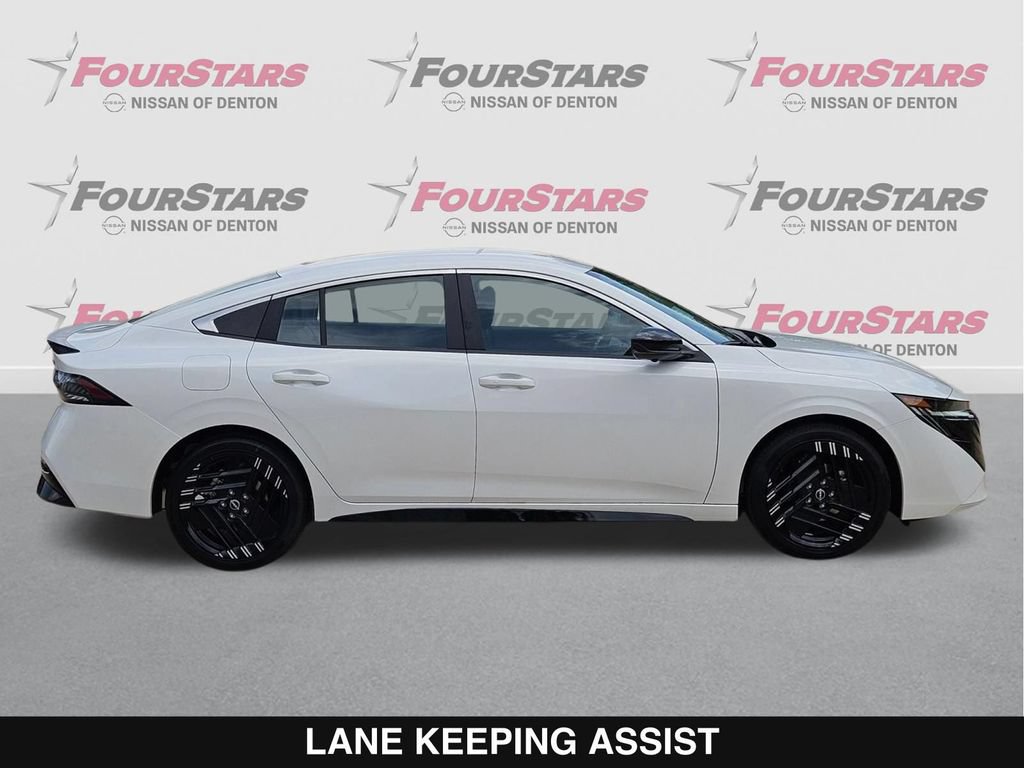 New 2026 Nissan Sentra SR w/ SR Premium Package FWD image 3