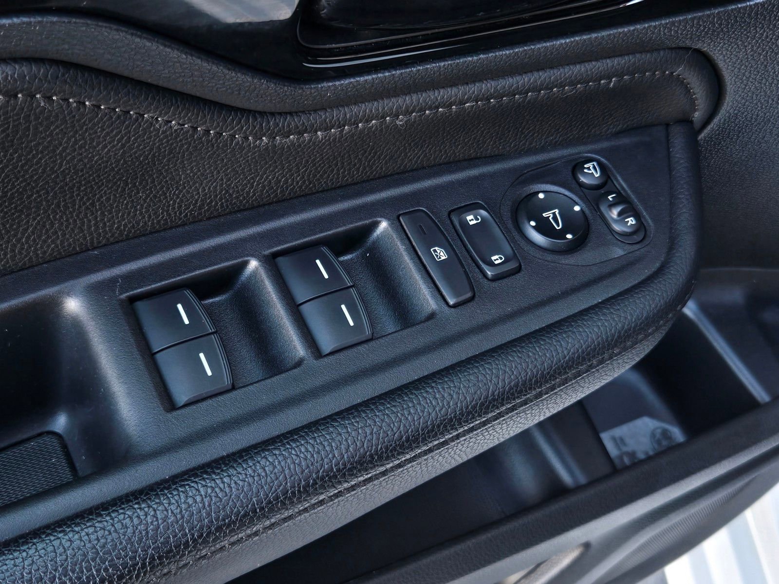 Used 2022 Honda Odyssey Elite image 9