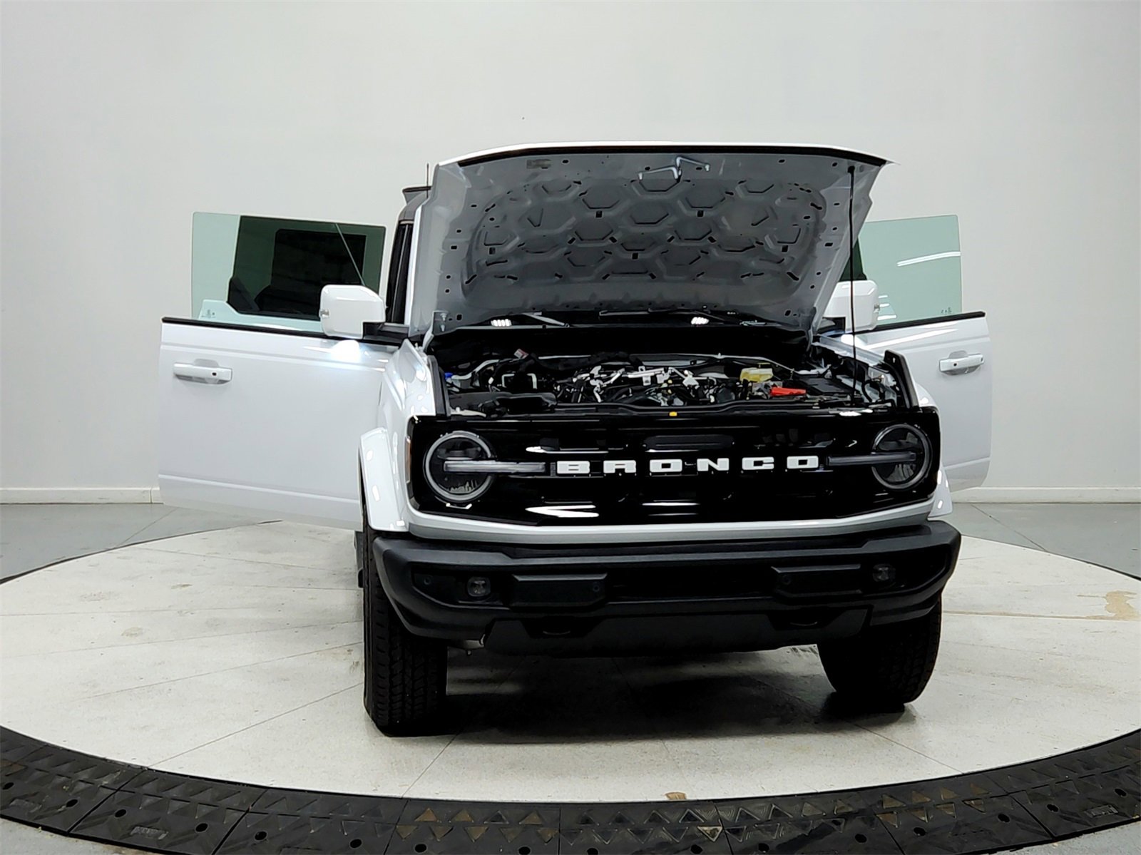 New 2025 Ford Bronco Outer Banks image 10