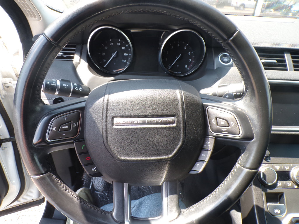 Used 2018 Land Rover Range Rover Evoque SE AWD/4WD image 23