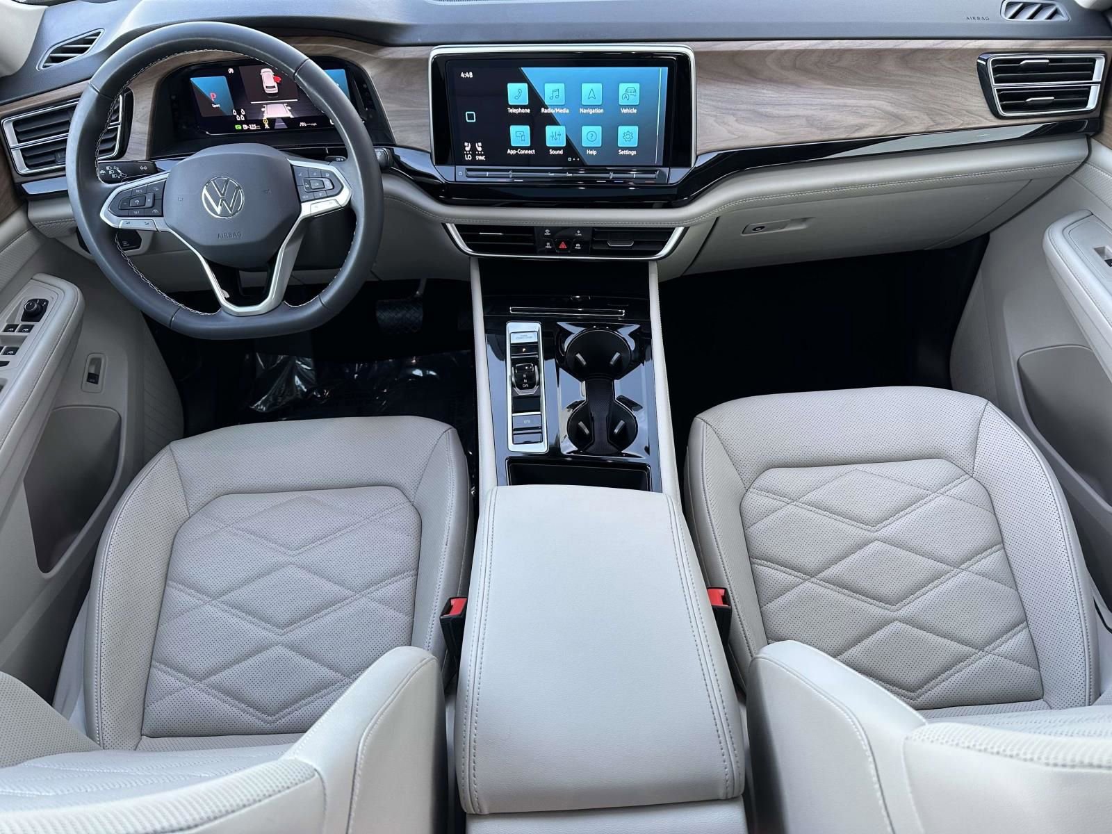 Used 2024 Volkswagen Atlas SE image 11