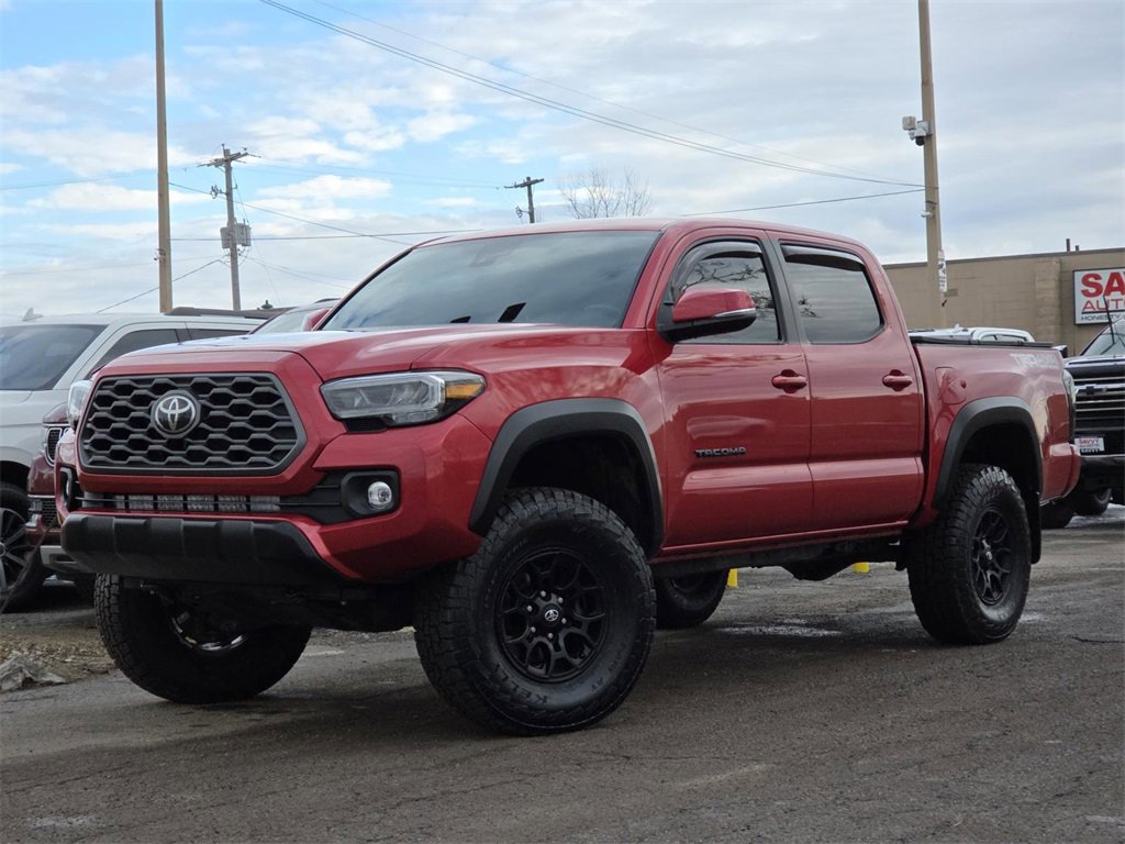 Used 2022 Toyota Tacoma TRD Off-Road w/ Black Out Package (TMS) image 2