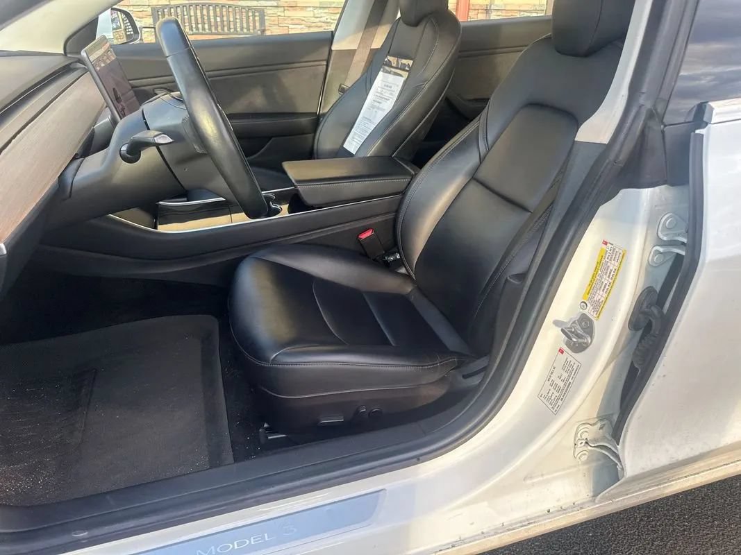 Used 2018 Tesla Model 3 Long Range RWD image 15