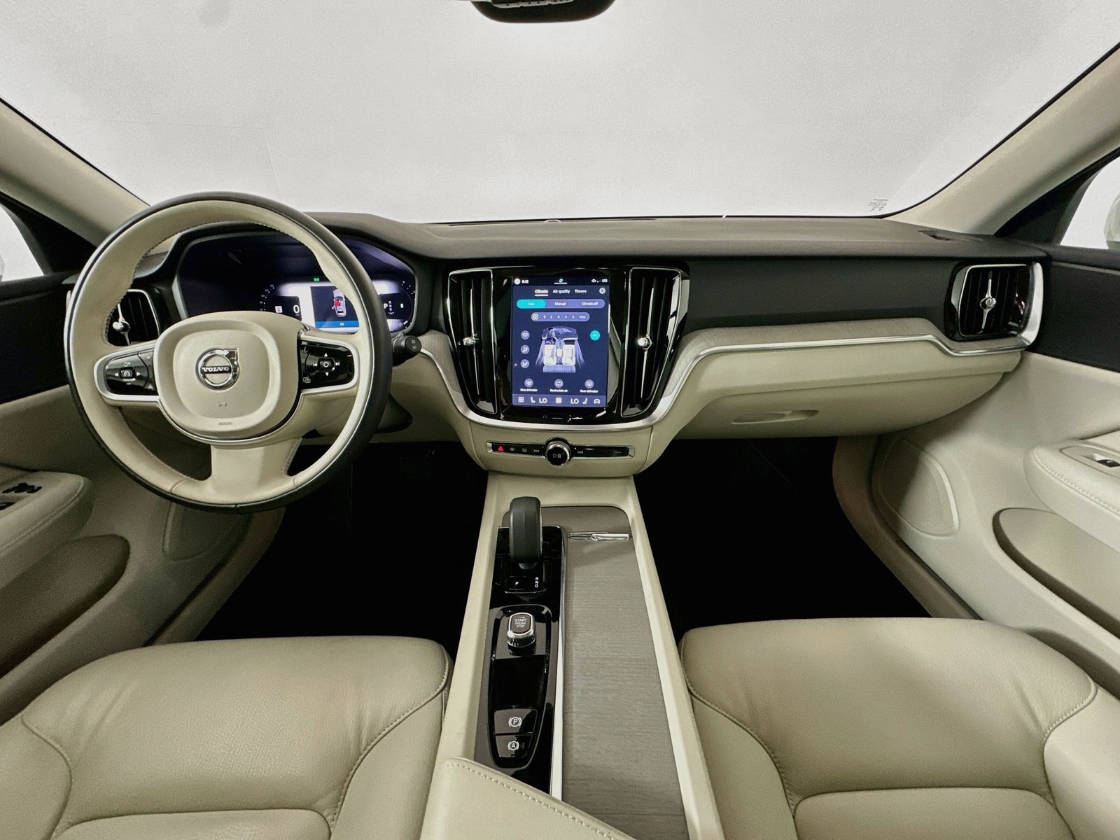 Certified 2025 Volvo V60 B5 Cross Country Plus AWD/4WD image 14