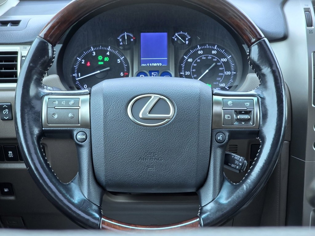 Used 2017 Lexus GX 460 image 32