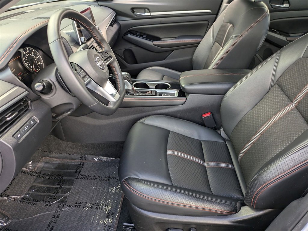 Used 2025 Nissan Altima 2.5 SR image 23