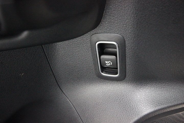 Used 2022 Mercedes-Benz GLA 250 4MATIC image 14