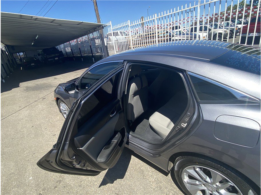 Used 2019 Honda Civic LX image 9