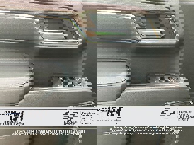 Used 2023 Chevrolet Silverado 1500 LT image 31