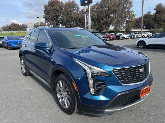 Used 2019 Cadillac XT4 Premium Luxury w/ Cold Weather Package FWD image 2
