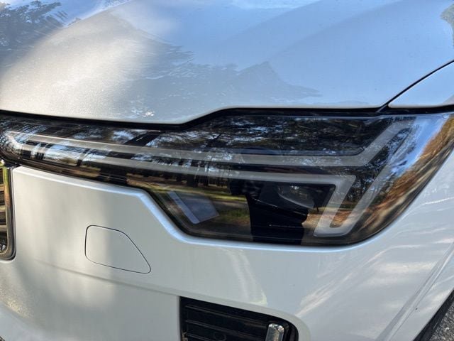 New 2026 Volvo XC90 B6 Plus w/ Protection Package Premier AWD/4WD image 12