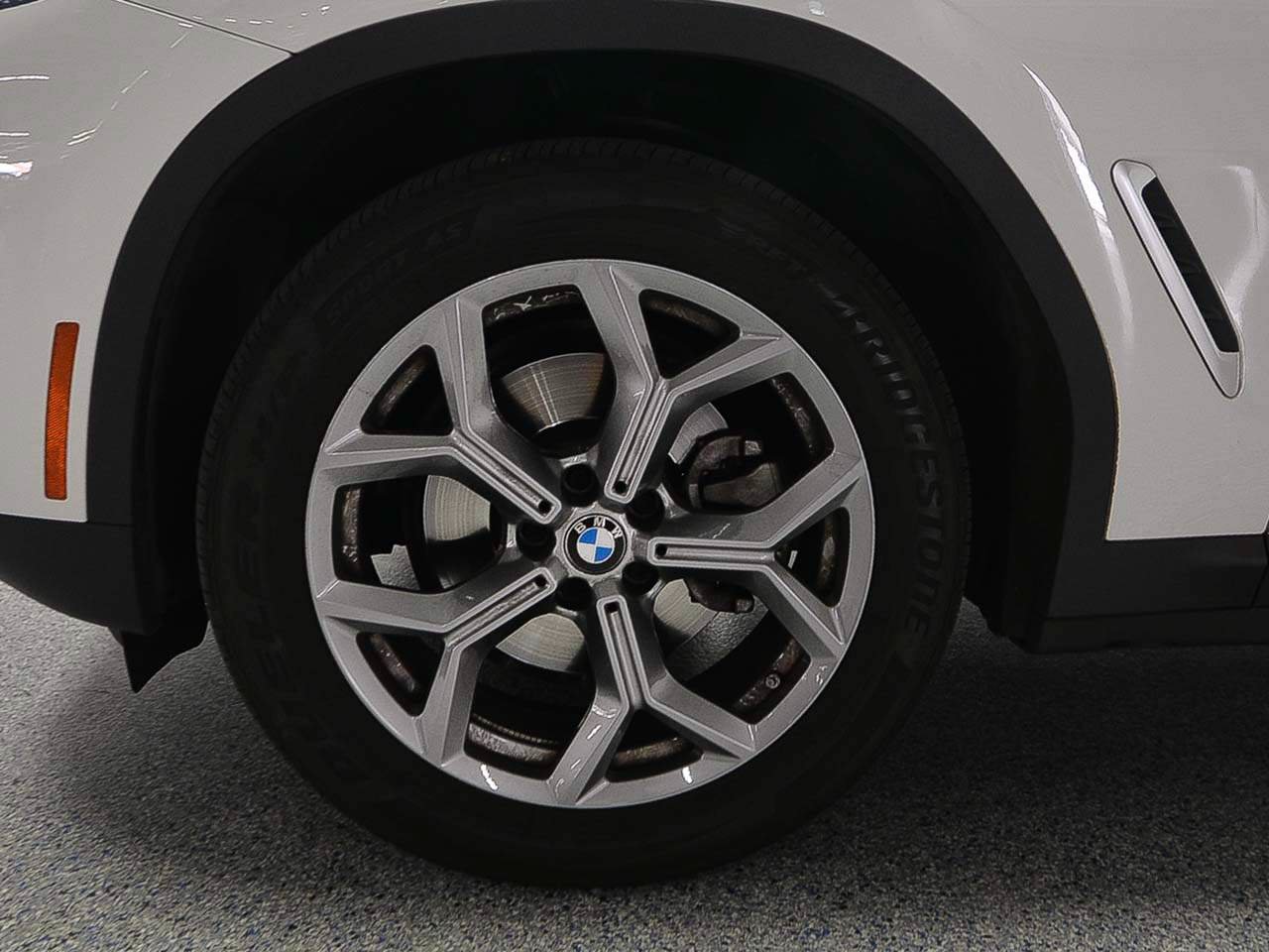 Used 2024 BMW X3 sDrive30i w/ Convenience Package RWD image 5
