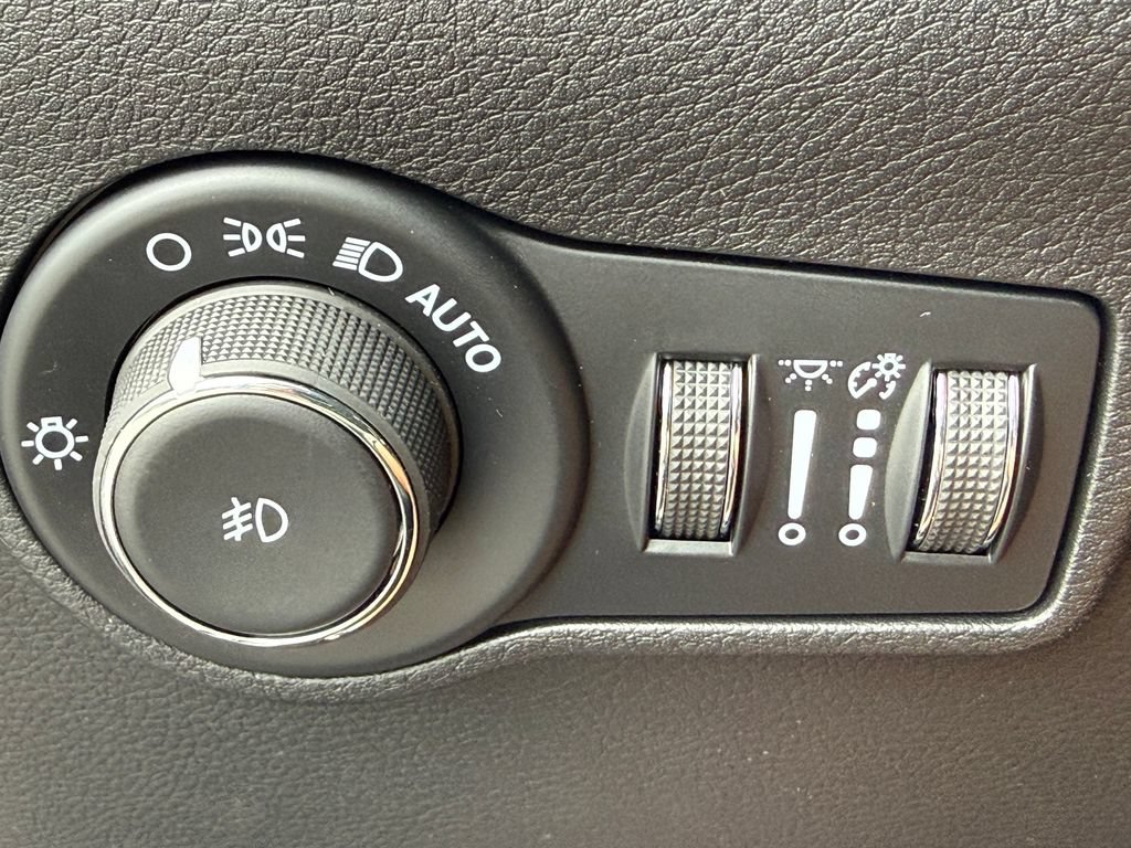 New 2026 Jeep Compass Latitude AWD/4WD image 19