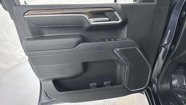 Used 2022 Chevrolet Silverado 1500 LT AWD/4WD image 17