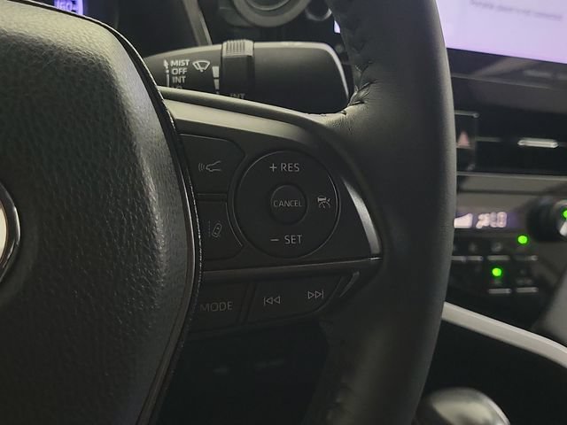Used 2022 Toyota Camry XSE FWD image 23