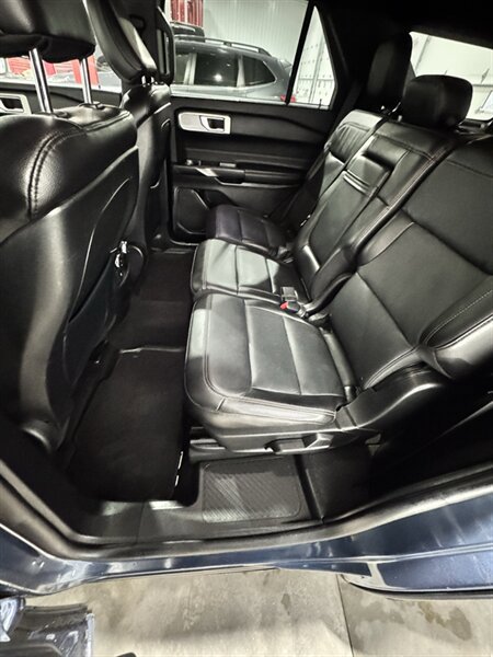 Used 2020 Ford Explorer Limited AWD/4WD image 8