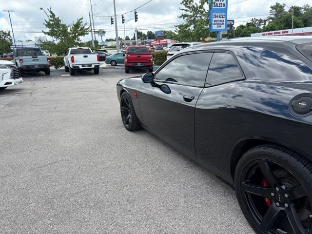 Used 2018 Dodge Challenger SRT w/ Technology Group RWD image 6