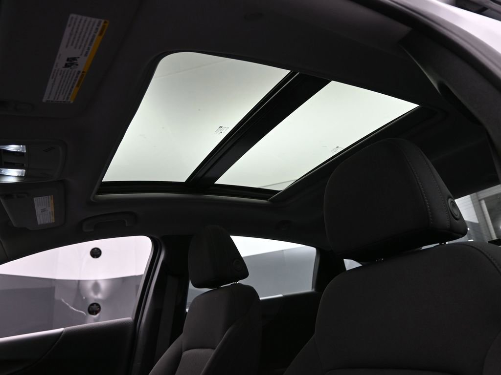 Used 2024 Chevrolet Malibu LT image 17