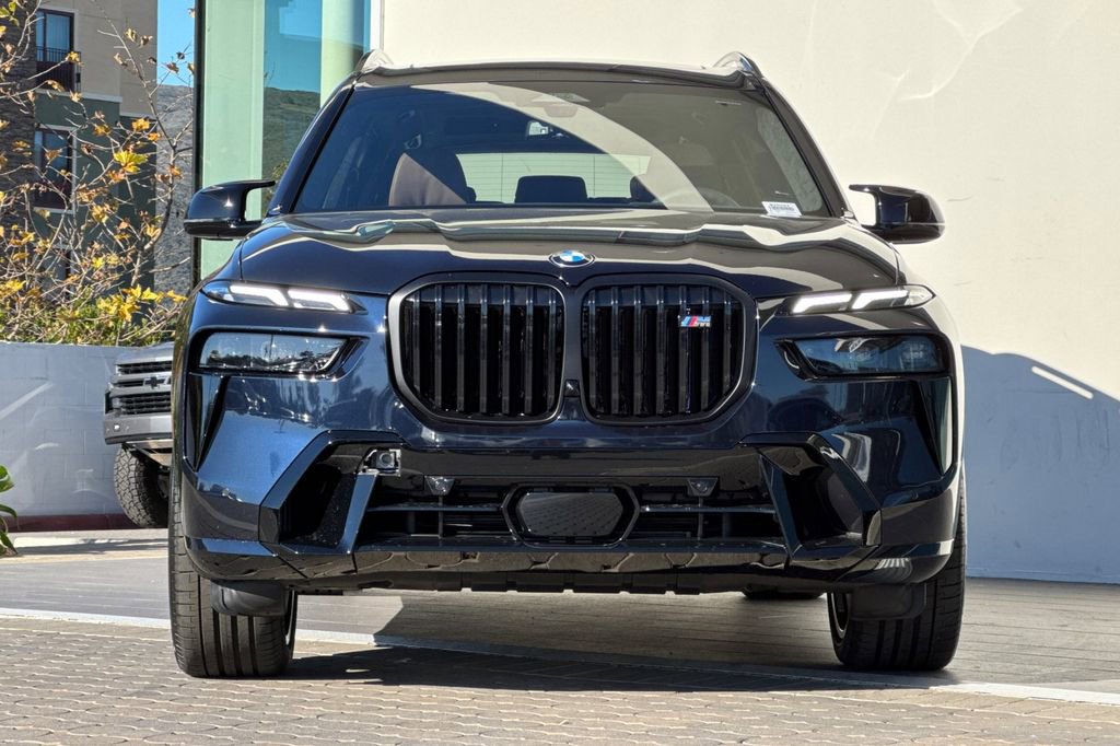 New 2026 BMW X7 M60i w/ Executive Package image 8