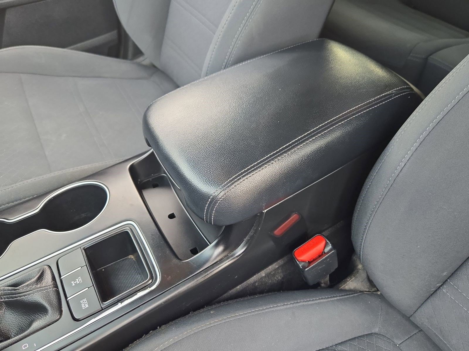 Used 2019 Kia Sorento LX image 26