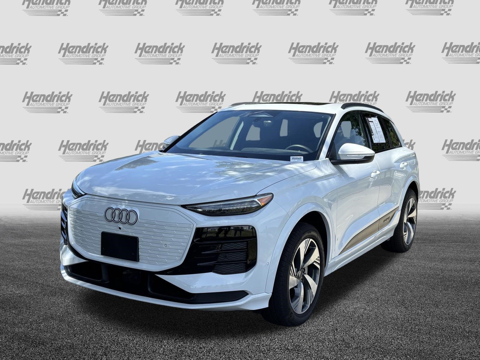 Certified 2025 Audi Q6 e-tron Premium Plus w/ Premium Plus AWD/4WD image 5