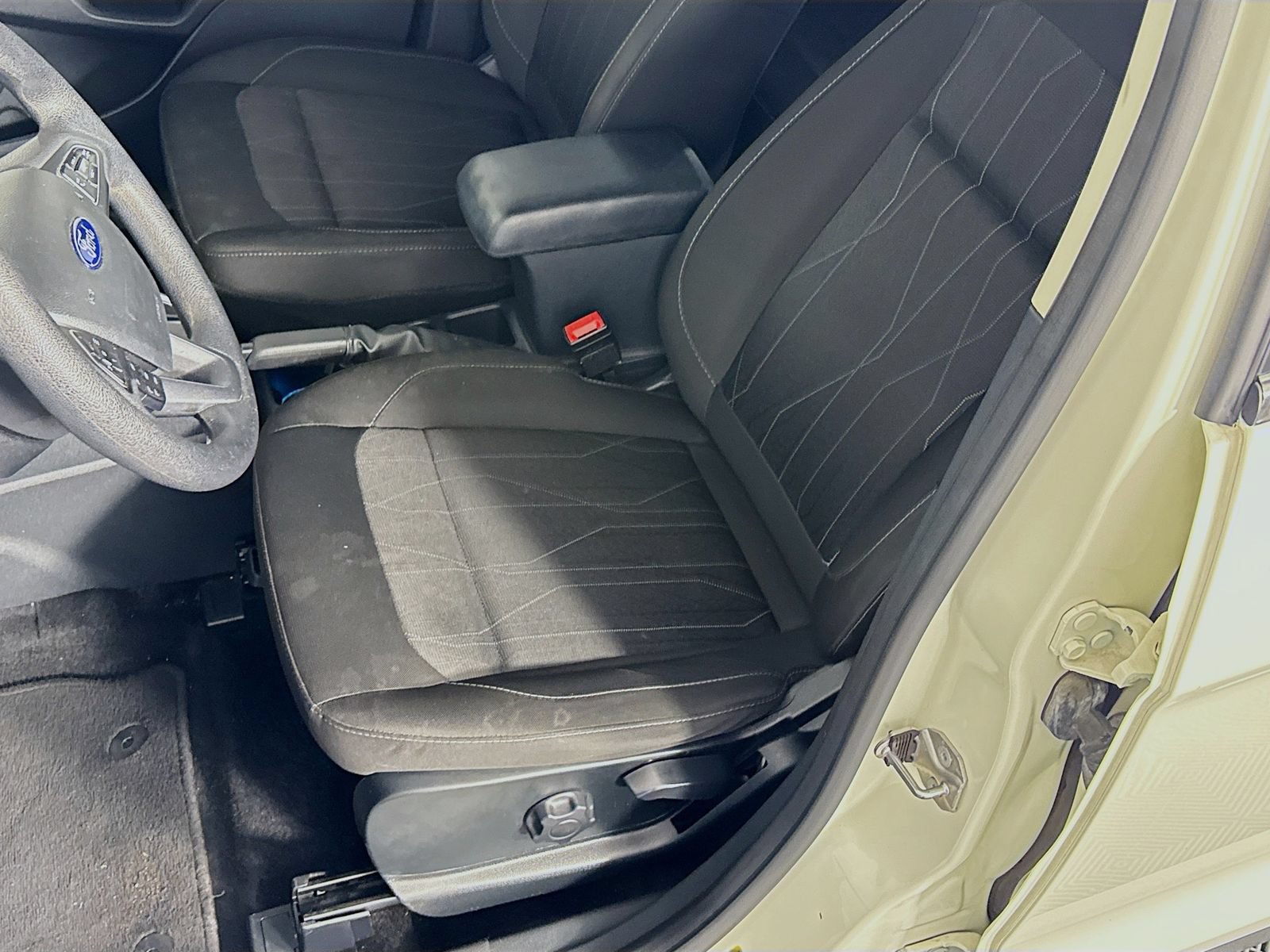 Used 2021 Ford EcoSport SE w/ SE Convenience Package FWD image 19