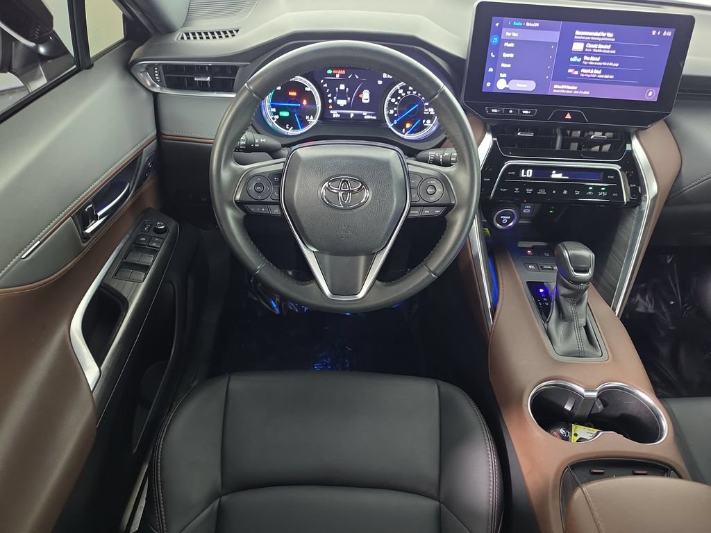 Certified 2023 Toyota Venza XLE AWD/4WD image 29