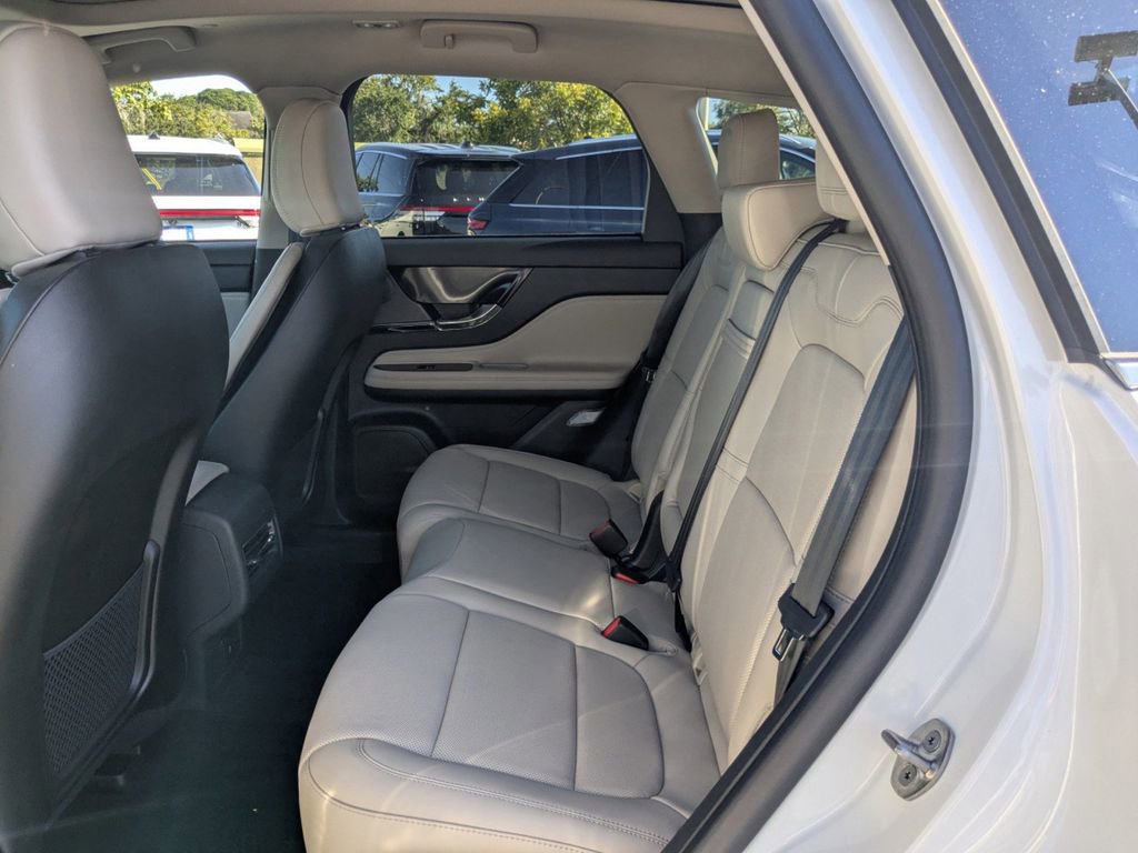 New 2025 Lincoln Corsair Grand Touring image 14