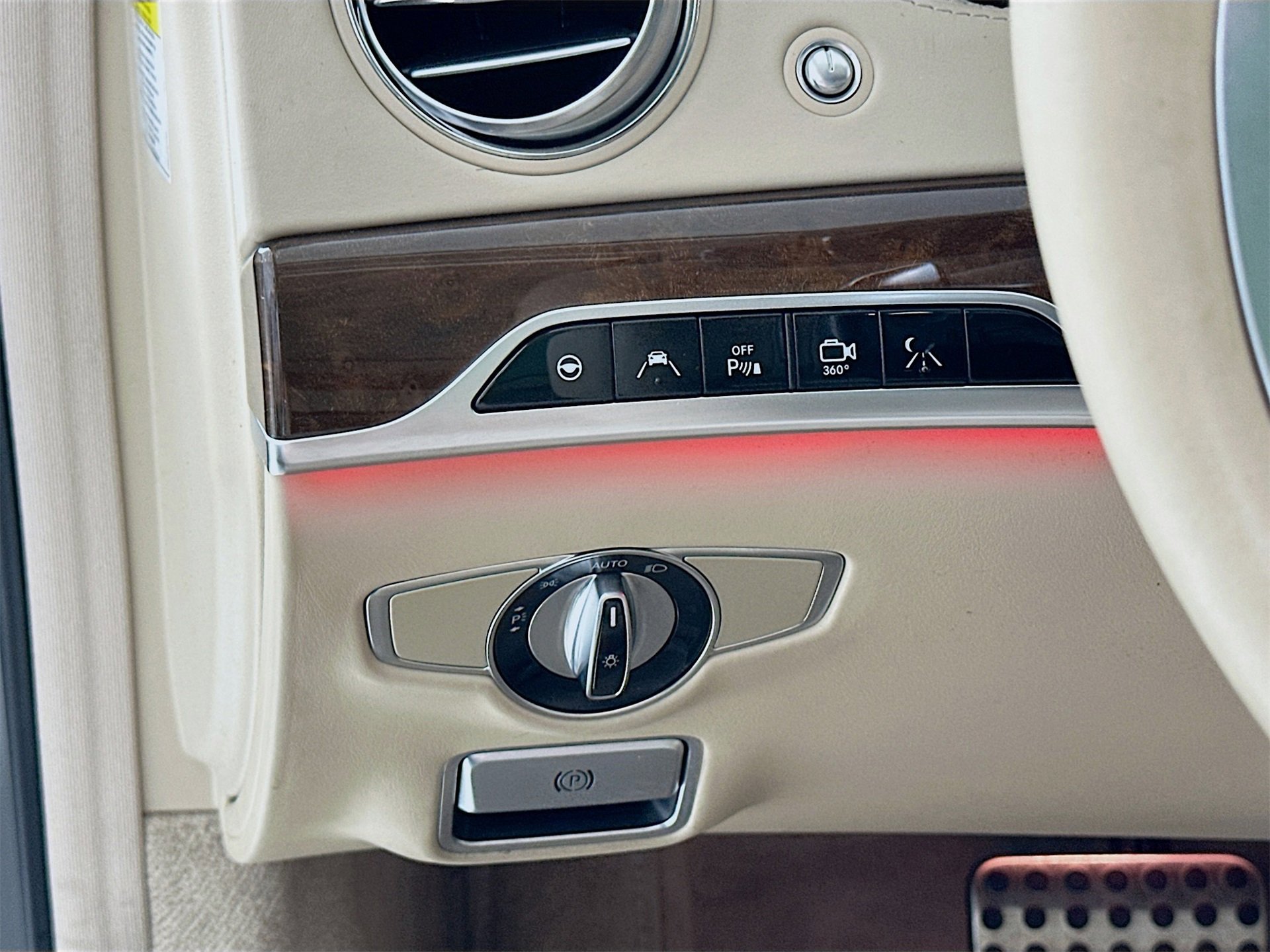 Used 2014 Mercedes-Benz S 550 Sedan image 11