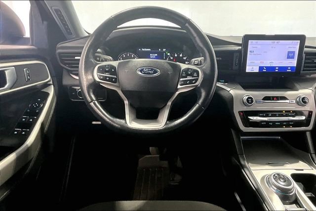 Used 2022 Ford Explorer XLT AWD/4WD image 11