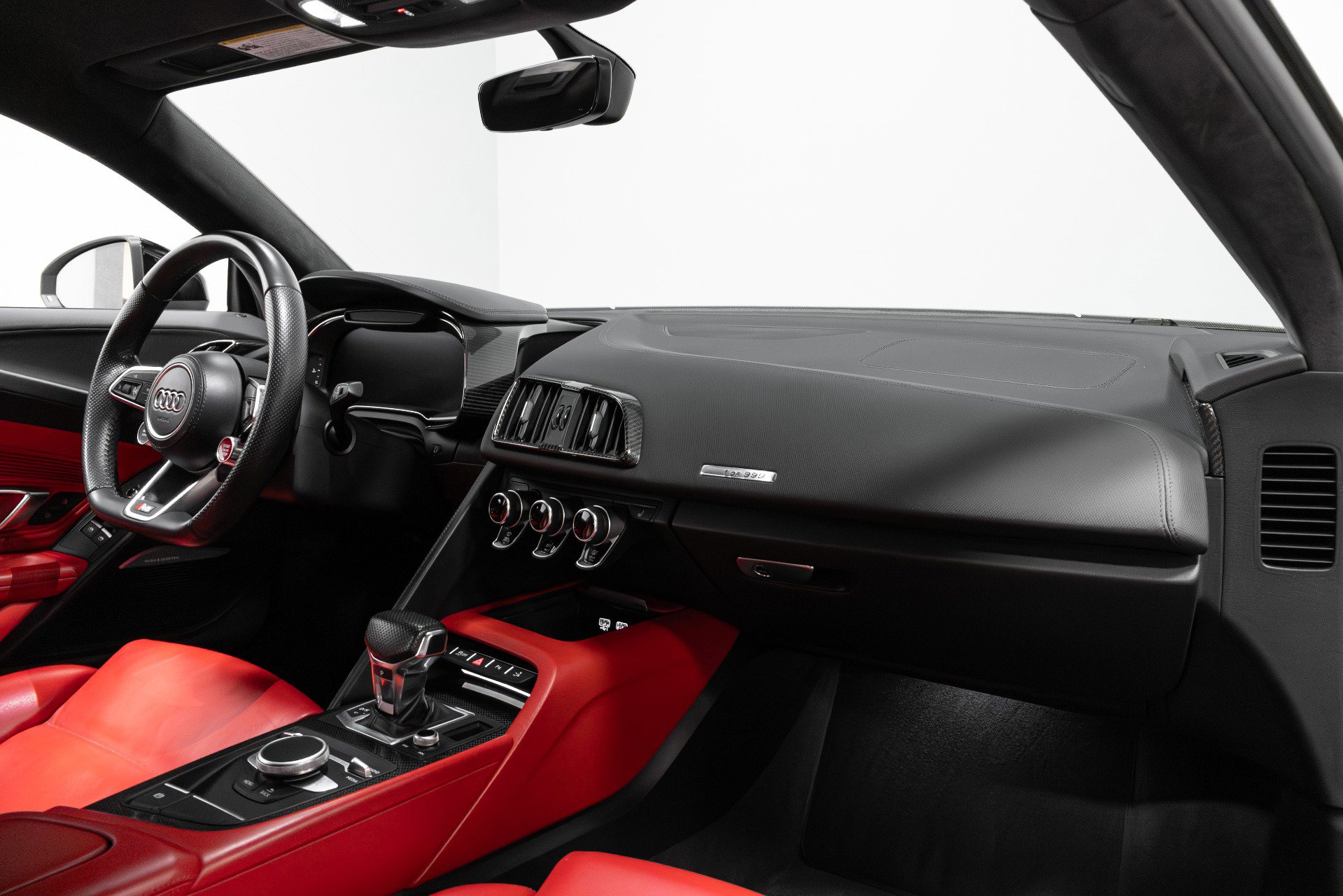 Used 2018 Audi R8 V10 w/ Premium Package image 23