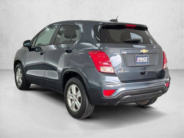 Used 2022 Chevrolet Trax LS w/ Tint and Cruise Package AWD/4WD image 8