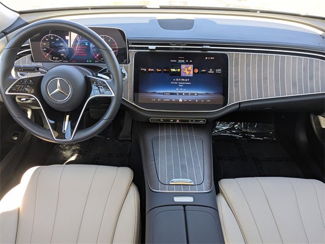 Used 2025 Mercedes-Benz E 350 4MATIC Sedan image 15