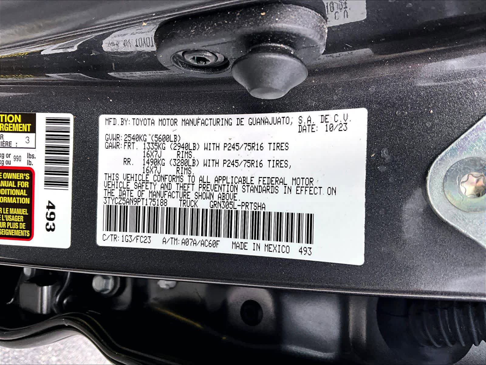 Used 2023 Toyota Tacoma SR5 AWD/4WD image 36