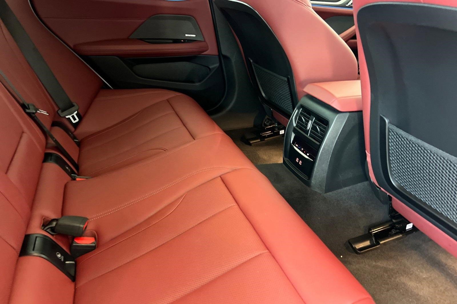 Certified 2023 BMW i4 eDrive35 w/ Premium Package RWD image 29