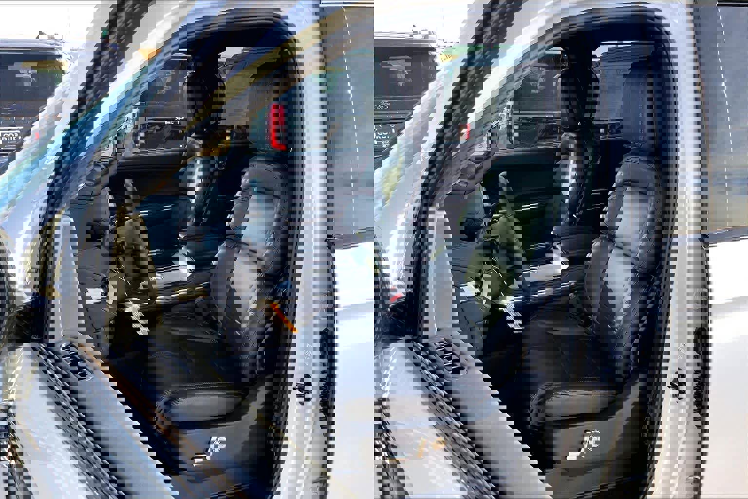 New 2025 Lincoln Navigator L Reserve w/ Jet Appearance Package image 9