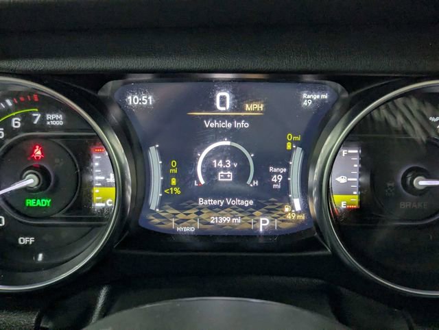 Used 2022 Jeep Wrangler Unlimited Sahara w/ Cold Weather Group image 19