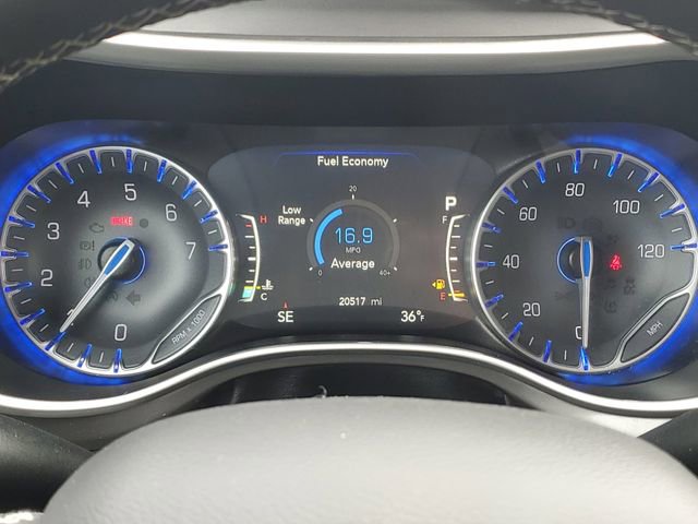 Used 2026 Chrysler Pacifica Select FWD image 8