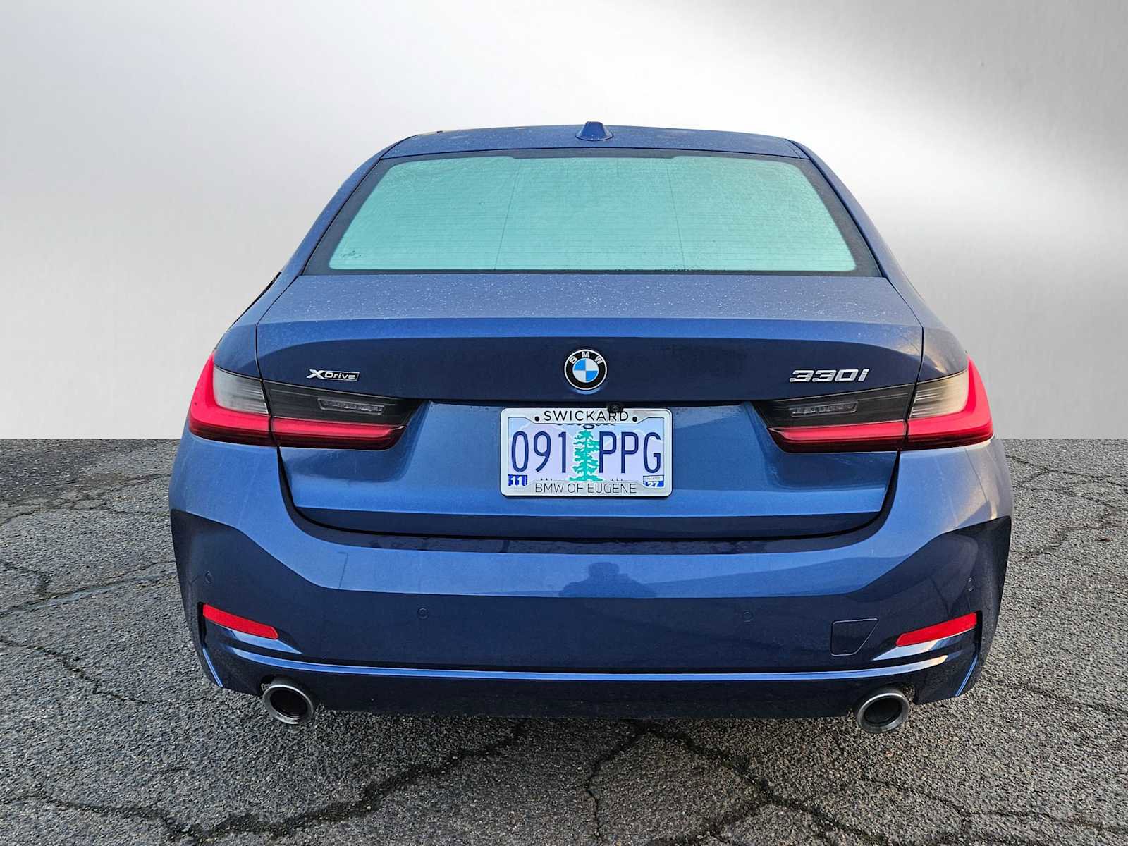 Used 2023 BMW 330i xDrive Sedan w/ Parking Assistance Package image 4