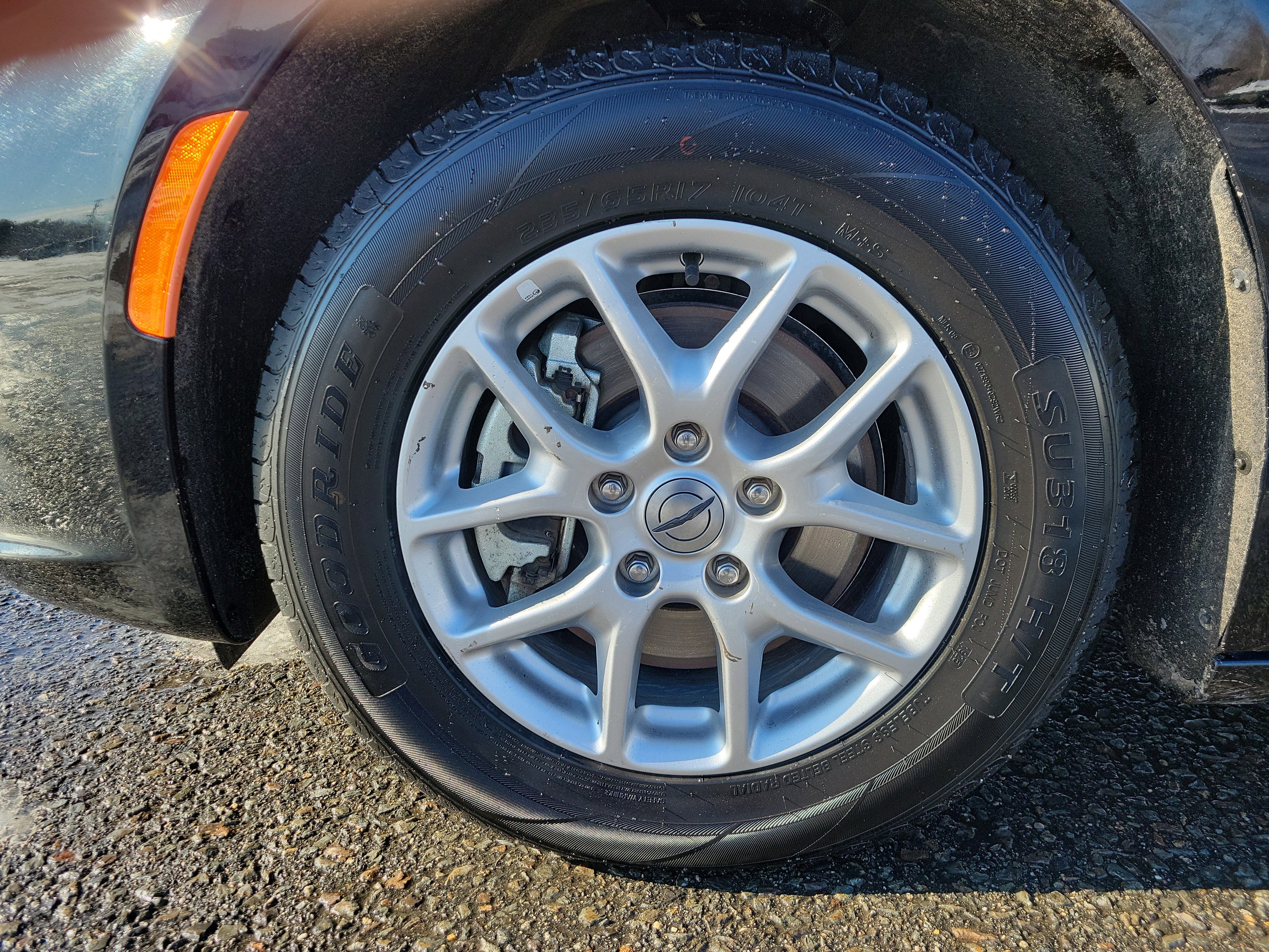 Used 2024 Chrysler Pacifica Touring-L image 12