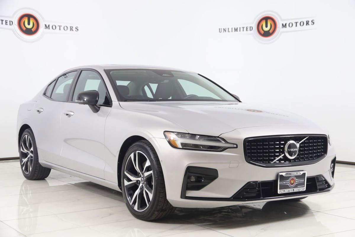 Used 2024 Volvo S60 B5 Plus AWD/4WD image 21